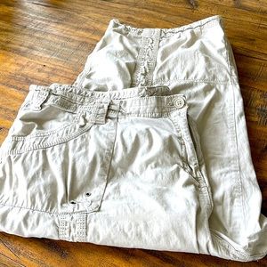 Style & Co Cargo Capri Khakis. Size 22W